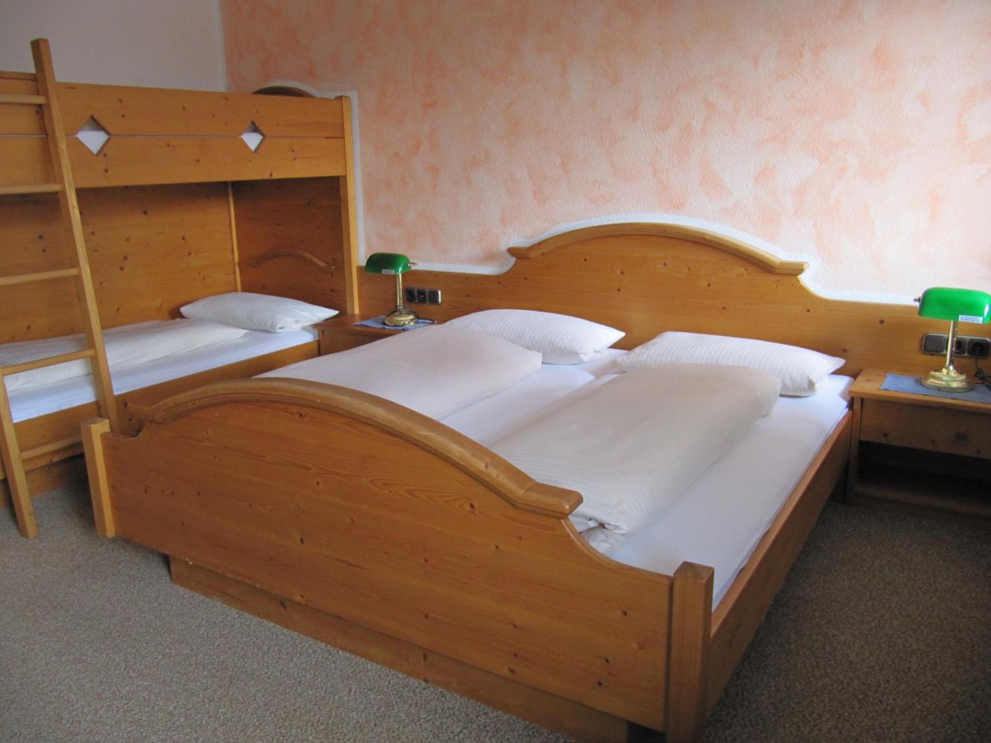 Erlebnislandgasthof Hotel Neiderhell Kleinholzhausen Екстериор снимка