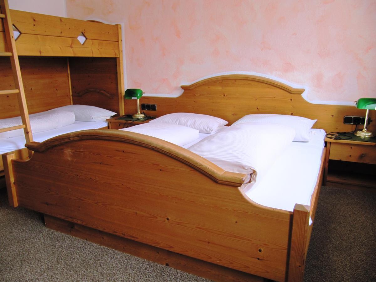 Erlebnislandgasthof Hotel Neiderhell Kleinholzhausen Екстериор снимка